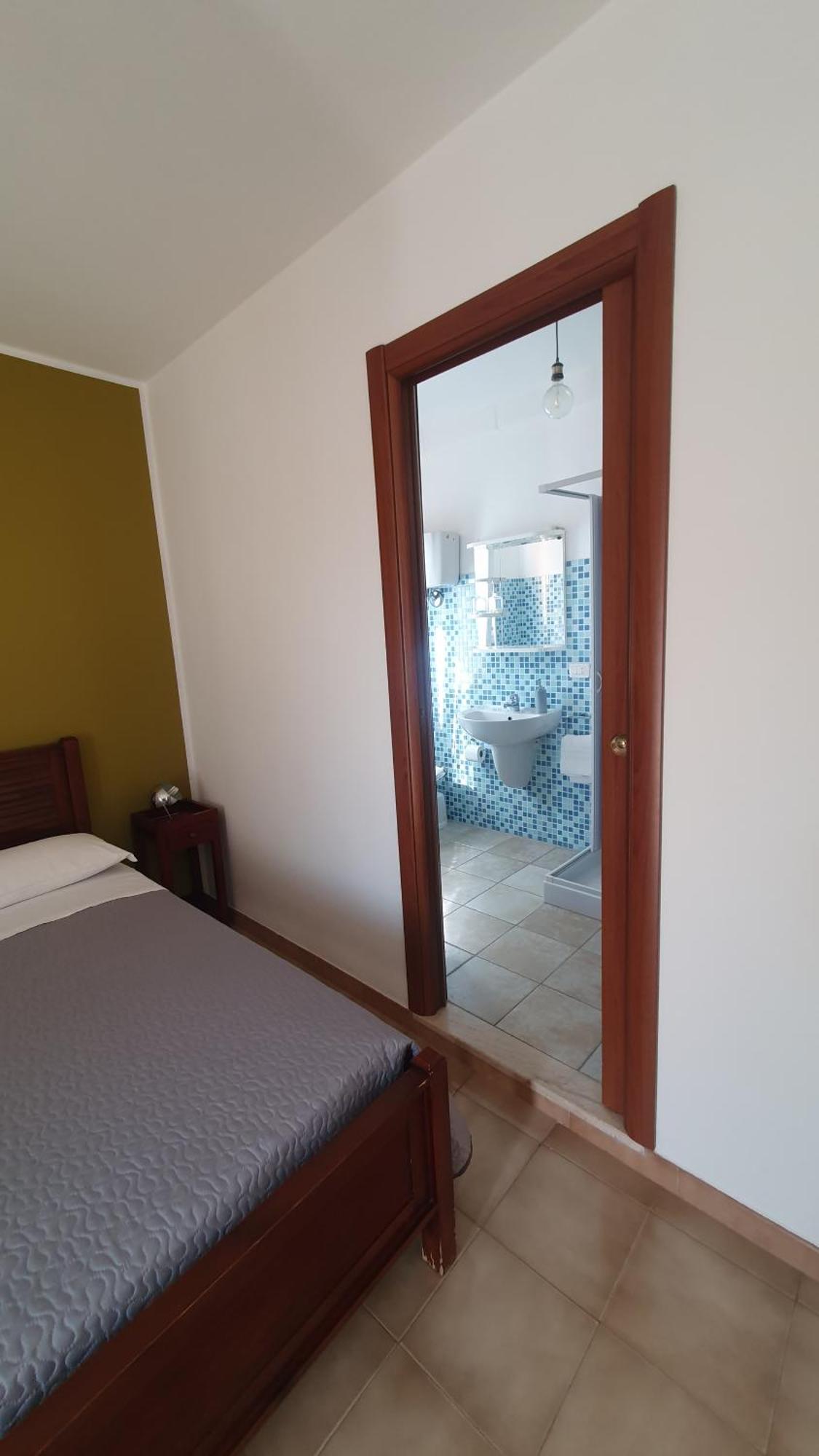 Blue Dolphin Guest House Alghero Ngoại thất bức ảnh
